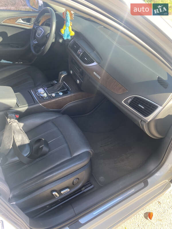 Седан Audi A6 2015 в Знам'янці