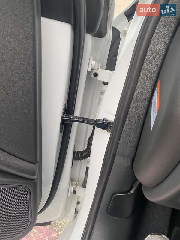 Седан Audi A6 2015 в Знам'янці