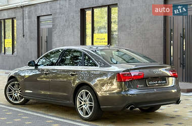 Седан Audi A6 2012 в 