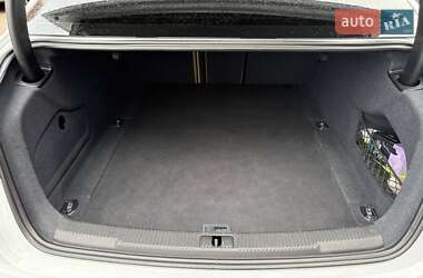 Седан Audi A6 2013 в 
