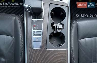 Седан Audi A6 2020 в 