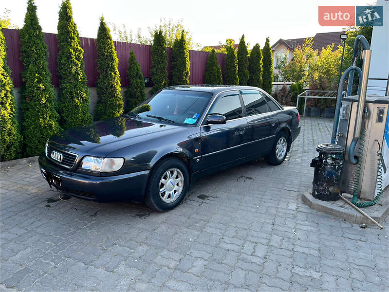 Седан Audi A6 1995 в Львове