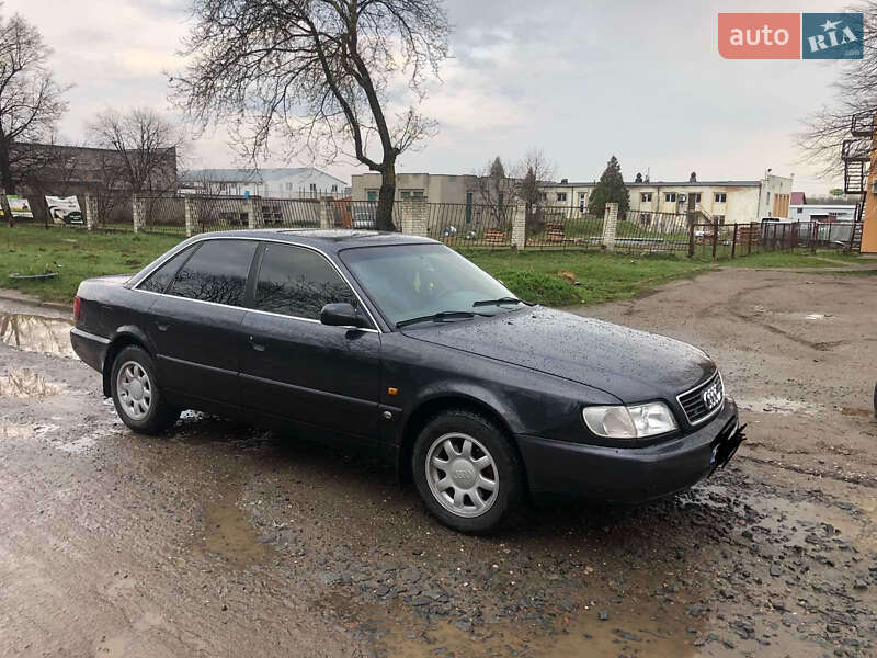 Седан Audi A6 1995 в Львове