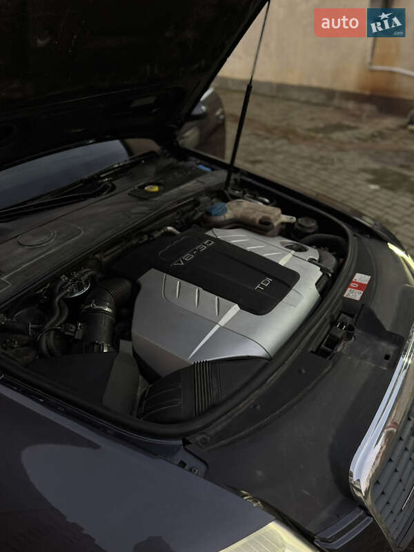 Седан Audi A6 2004 в Чернівцях