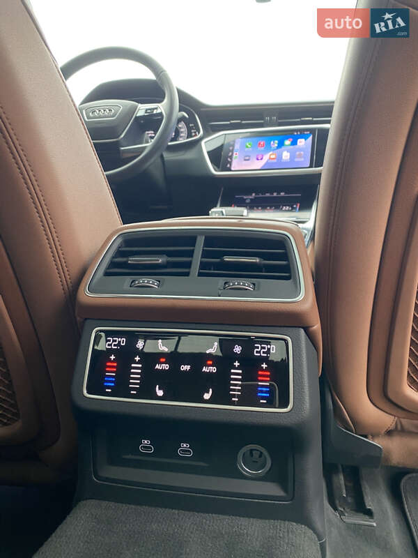 Седан Audi A6 2022 в Києві