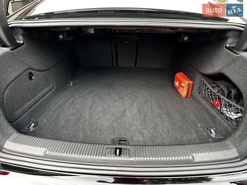 Седан Audi A6 2016 в Львові