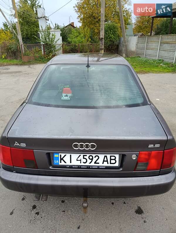 Седан Audi A6 1996 в Жашківу