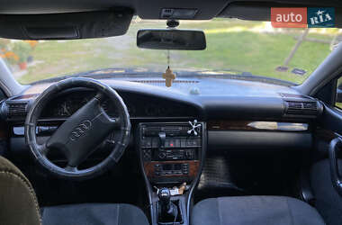 Седан Audi A6 1996 в  фото 2 Седан Audi A6 1996 в