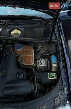 Седан Audi A6 1998 в  фото 27 Седан Audi A6 1998 в