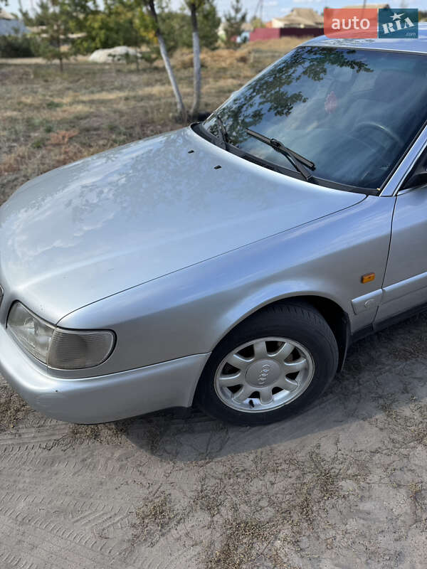 Седан Audi A6 1997 в Зміїві
