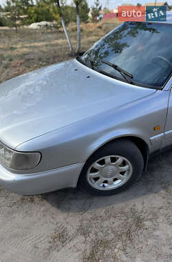 Седан Audi A6 1997 в  фото 3 Седан Audi A6 1997 в