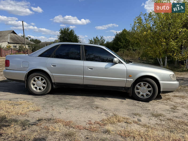 Седан Audi A6 1997 в Зміїві
