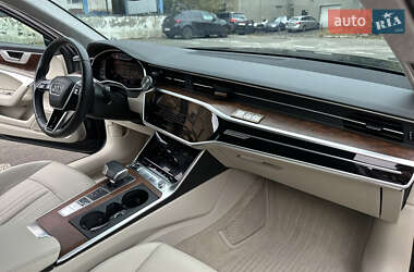 Седан Audi A6 2022 в 