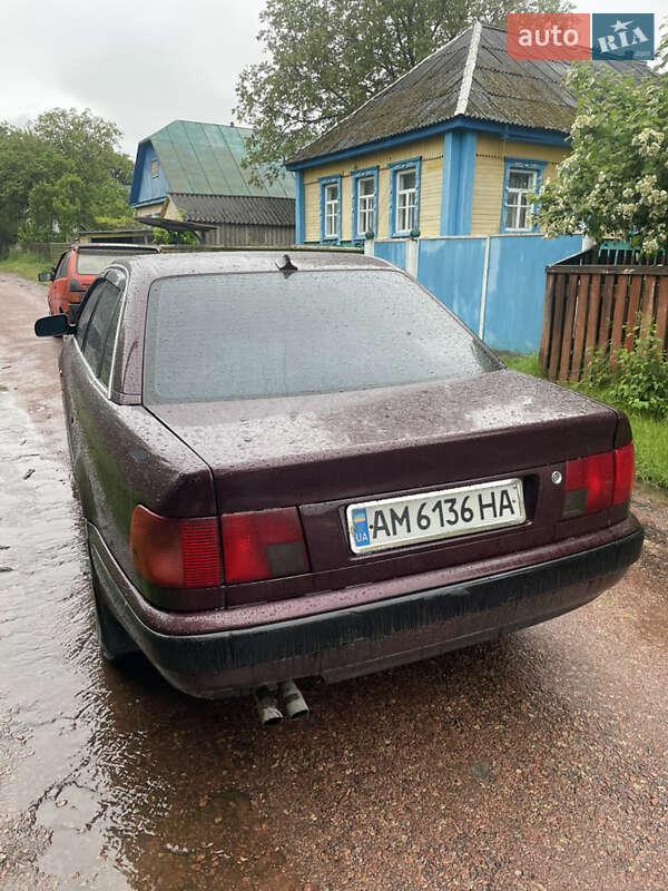 Седан Audi A6 1995 в Овруче