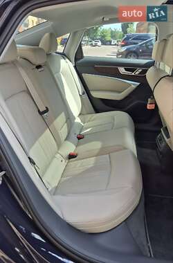 Седан Audi A6 2019 в 