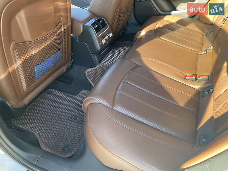 Седан Audi A6 2014 в Чернівцях