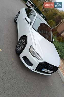 Седан Audi A6 2021 в 