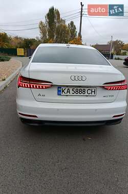 Седан Audi A6 2021 в 