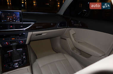 Седан Audi A6 2015 в 