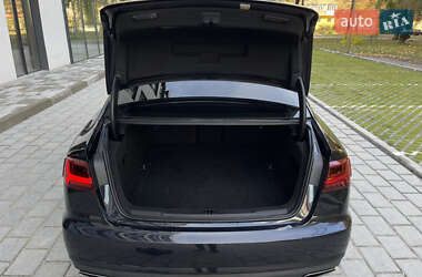 Седан Audi A6 2015 в 