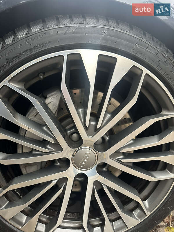 Седан Audi A6 2017 в Киеве
