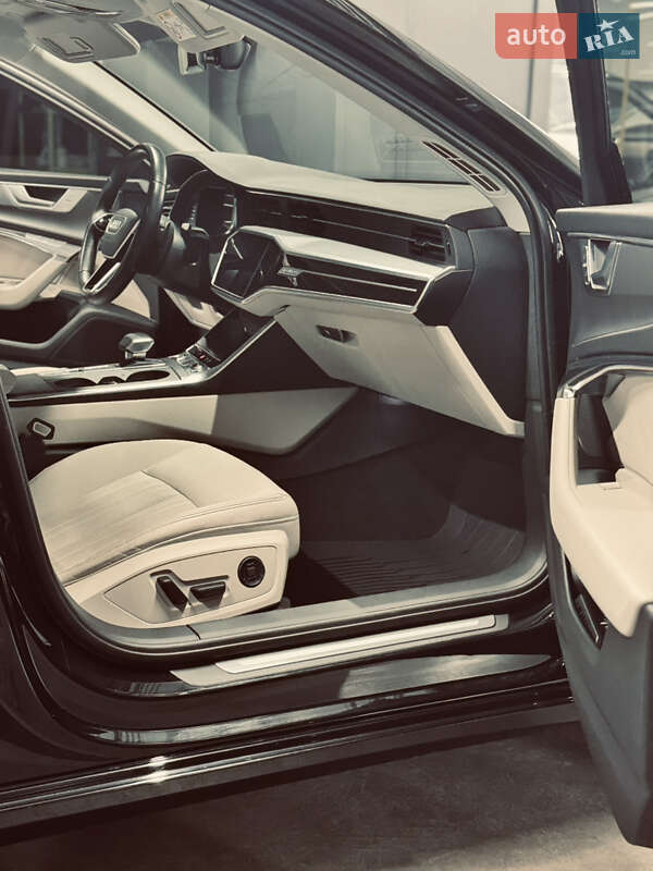 Седан Audi A6 2023 в Киеве