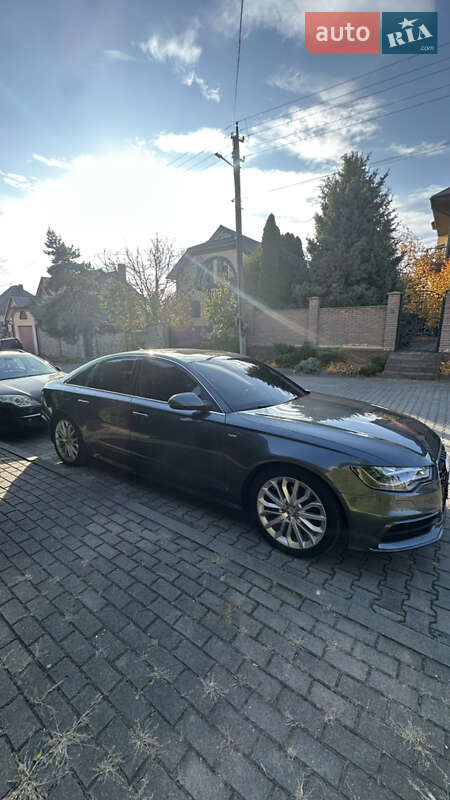 Седан Audi A6 2013 в Чернівцях