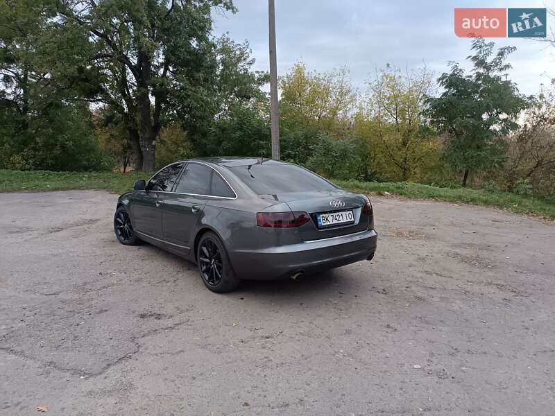 Седан Audi A6 2010 в Дубно
