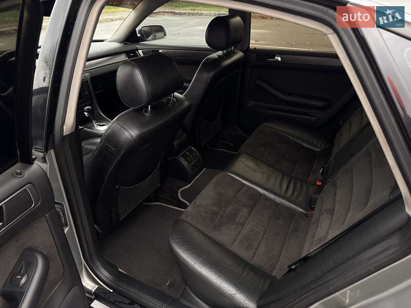 Седан Audi A6 2003 в Бучі