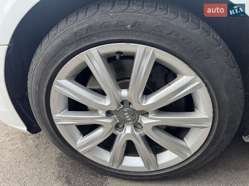 Седан Audi A6 2014 в Киеве