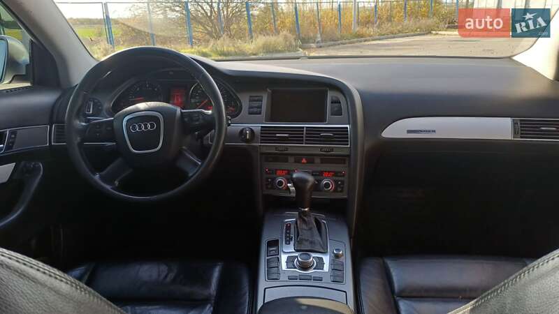 Седан Audi A6 2004 в Еланце