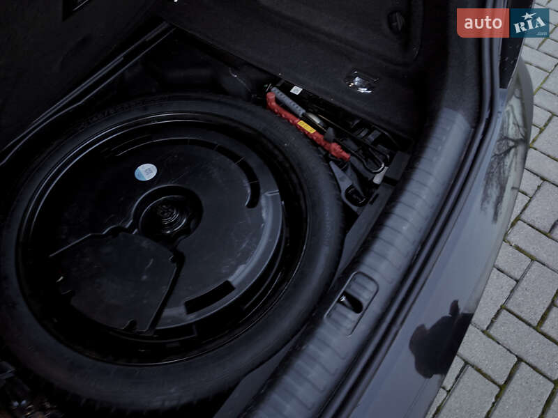 Седан Audi A6 2019 в Золочеве