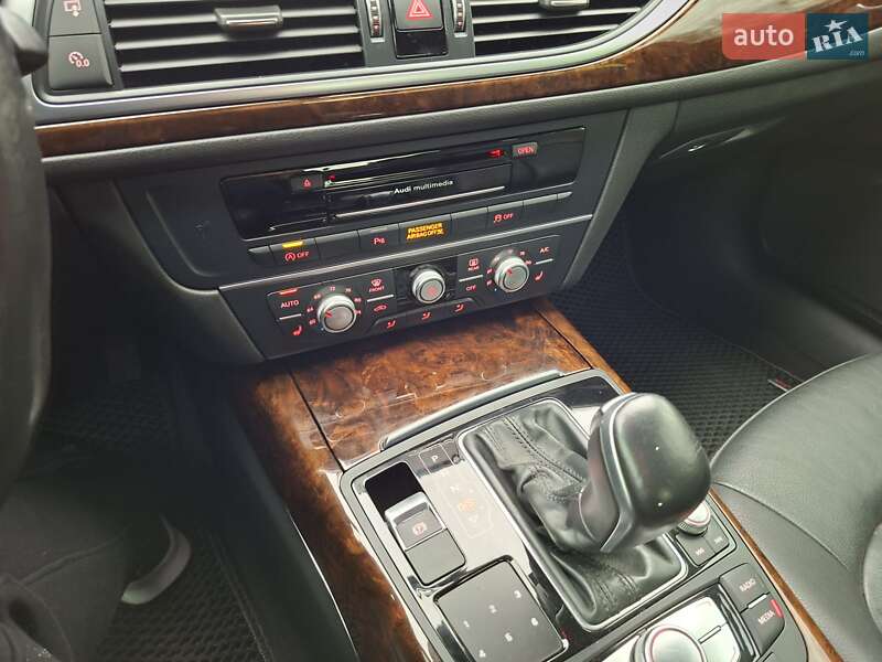 Седан Audi A6 2015 в Рівному