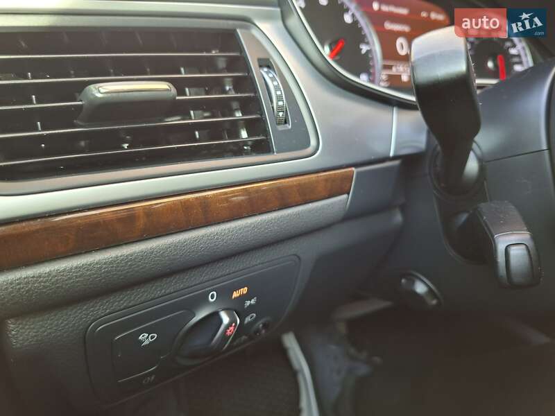Седан Audi A6 2015 в Рівному