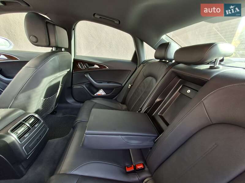 Седан Audi A6 2015 в Рівному