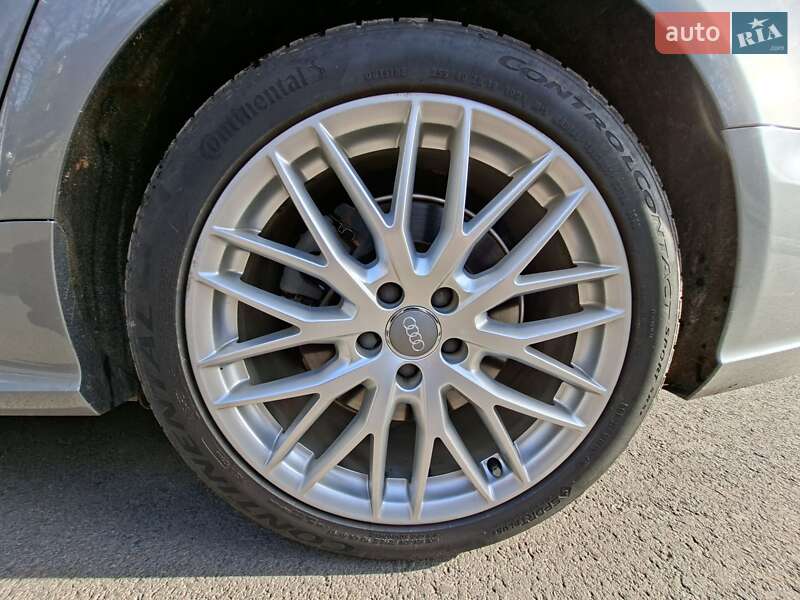 Седан Audi A6 2015 в Рівному