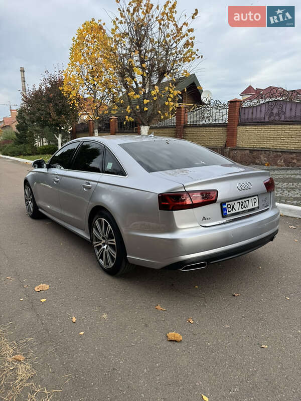 Седан Audi A6 2015 в Ровно