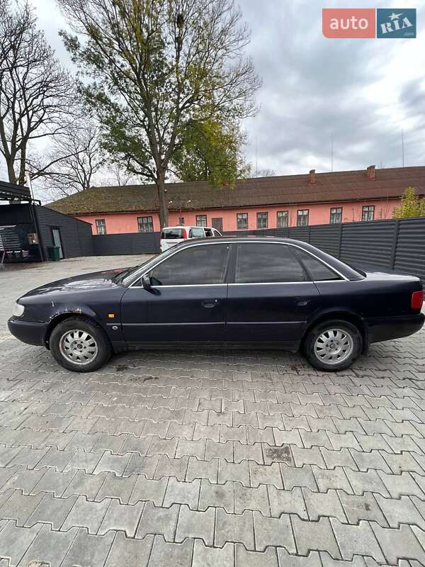 Седан Audi A6 1995 в Чернівцях
