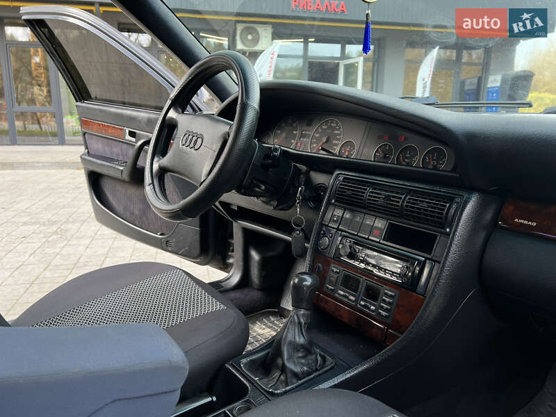 Універсал Audi A6 1995 в Новояворівську