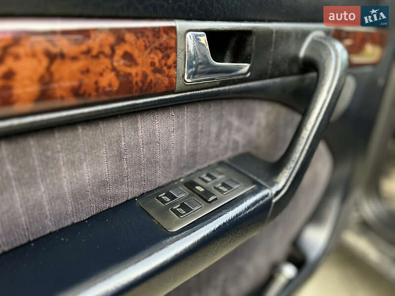 Універсал Audi A6 1995 в Новояворівську