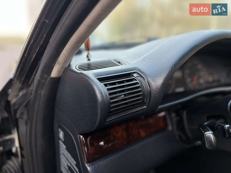 Універсал Audi A6 1995 в Новояворівську