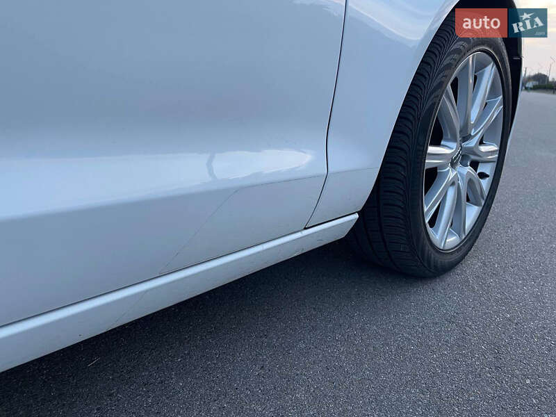 Седан Audi A6 2013 в Киеве