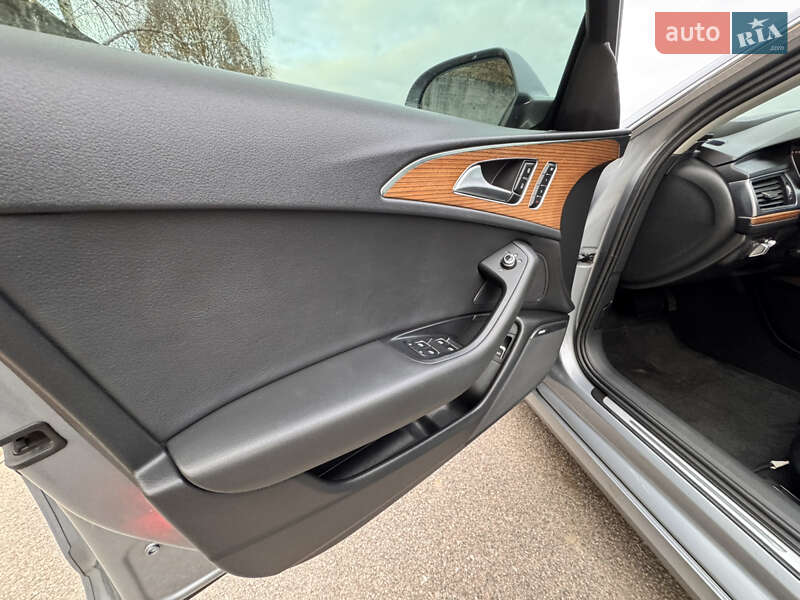 Седан Audi A6 2015 в Умані