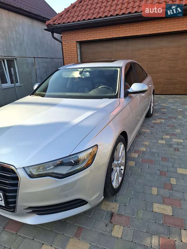 Седан Audi A6 2013 в Маяках