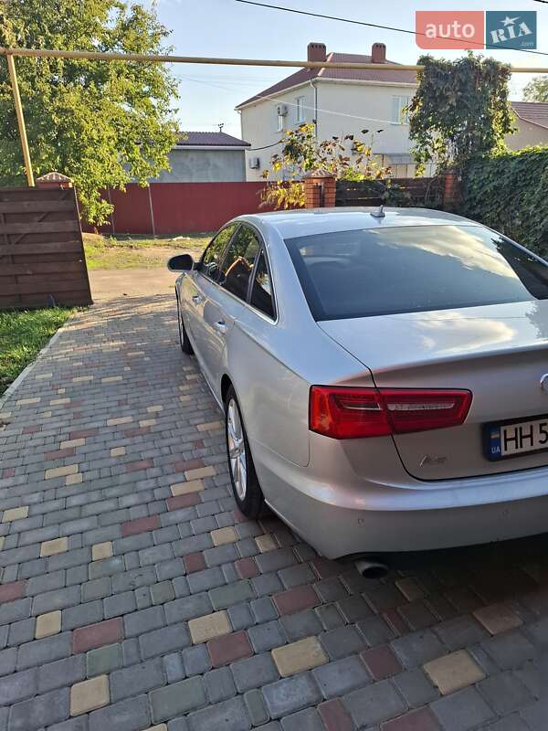 Седан Audi A6 2013 в Маяках