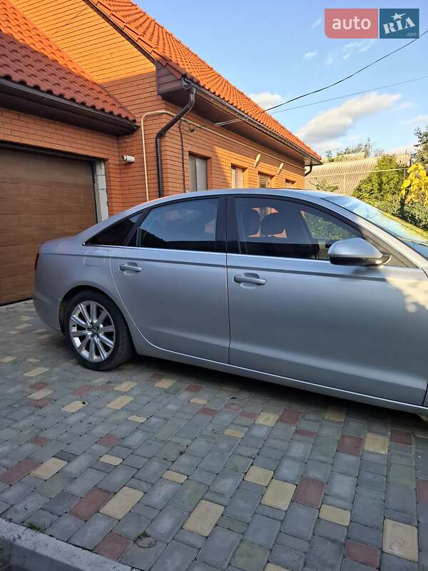 Седан Audi A6 2013 в Маяках