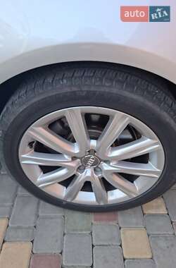 Седан Audi A6 2013 в Маяках