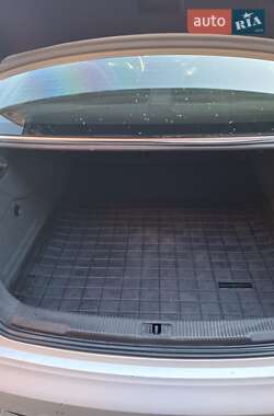 Седан Audi A6 2013 в Маяках