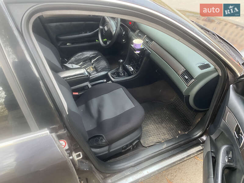 Універсал Audi A6 2000 в Рівному