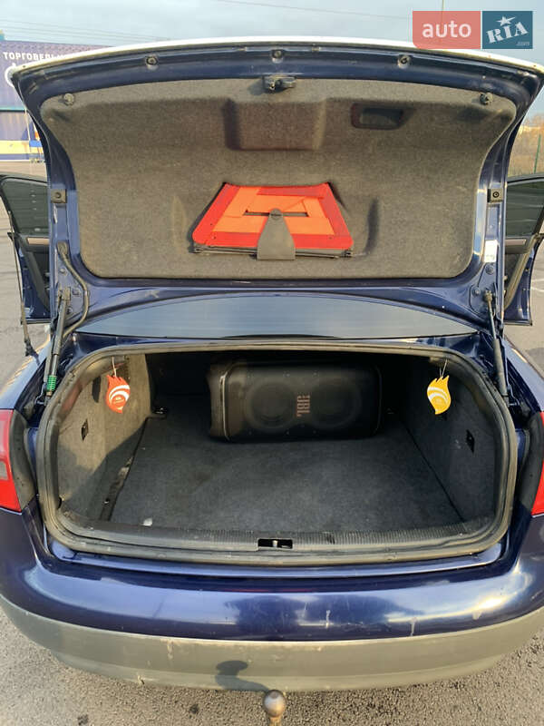 Седан Audi A6 2001 в Рівному